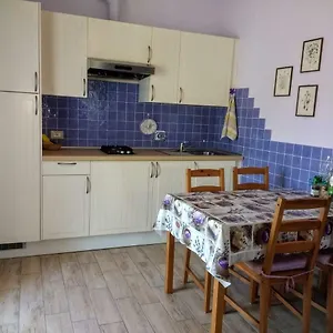 casa-papaveri-rossi.hotelitalianriviera.com/